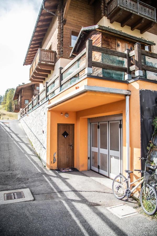 Chalet Sisters Apartment Livigno Exterior photo